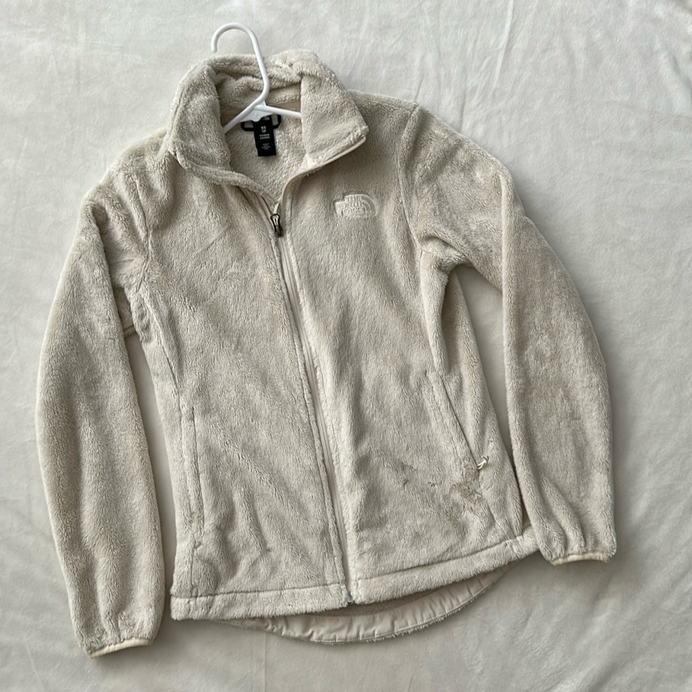 North face fleece jacket 🤍